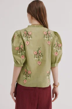 Capri. Blusa bordado floral