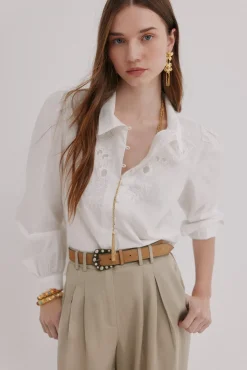 Carine. Blusa bordada