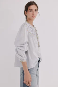 Catia. Blusa jaretas