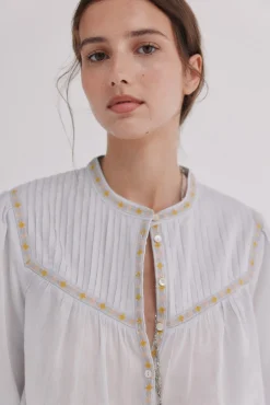 Catia. Blusa jaretas