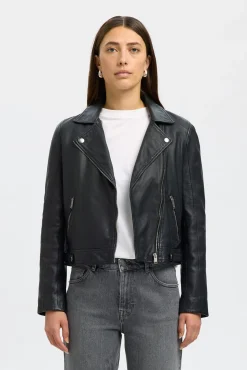 Cazadora Biker Cropped 100% piel.