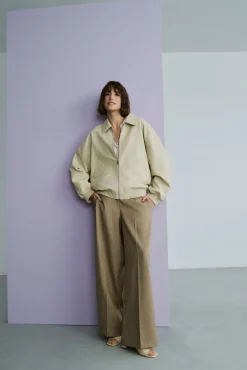 Chaqueta bomber efecto piel