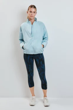 Chaqueta cortavientos azul