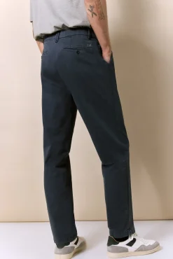 Chino con pinzas regular