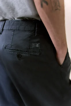 Chino con pinzas regular