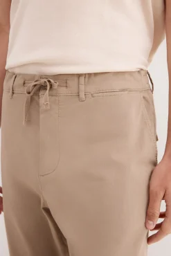 Chino estructura con cordones regular fit