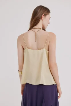 Cinzia. Top bordados
