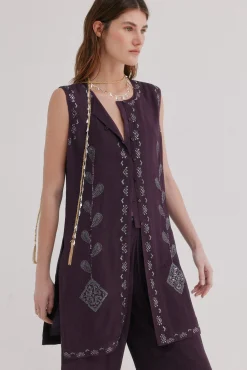 Cira. Blusa bordada