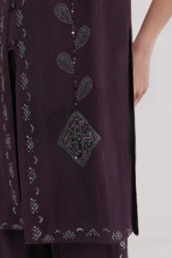 Cira. Blusa bordada