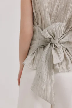 Claudia. Top con textura plisada