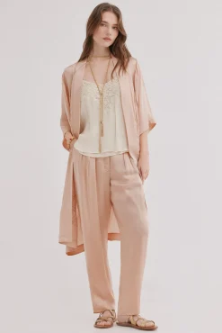 Elora. Kimono fluído satinado