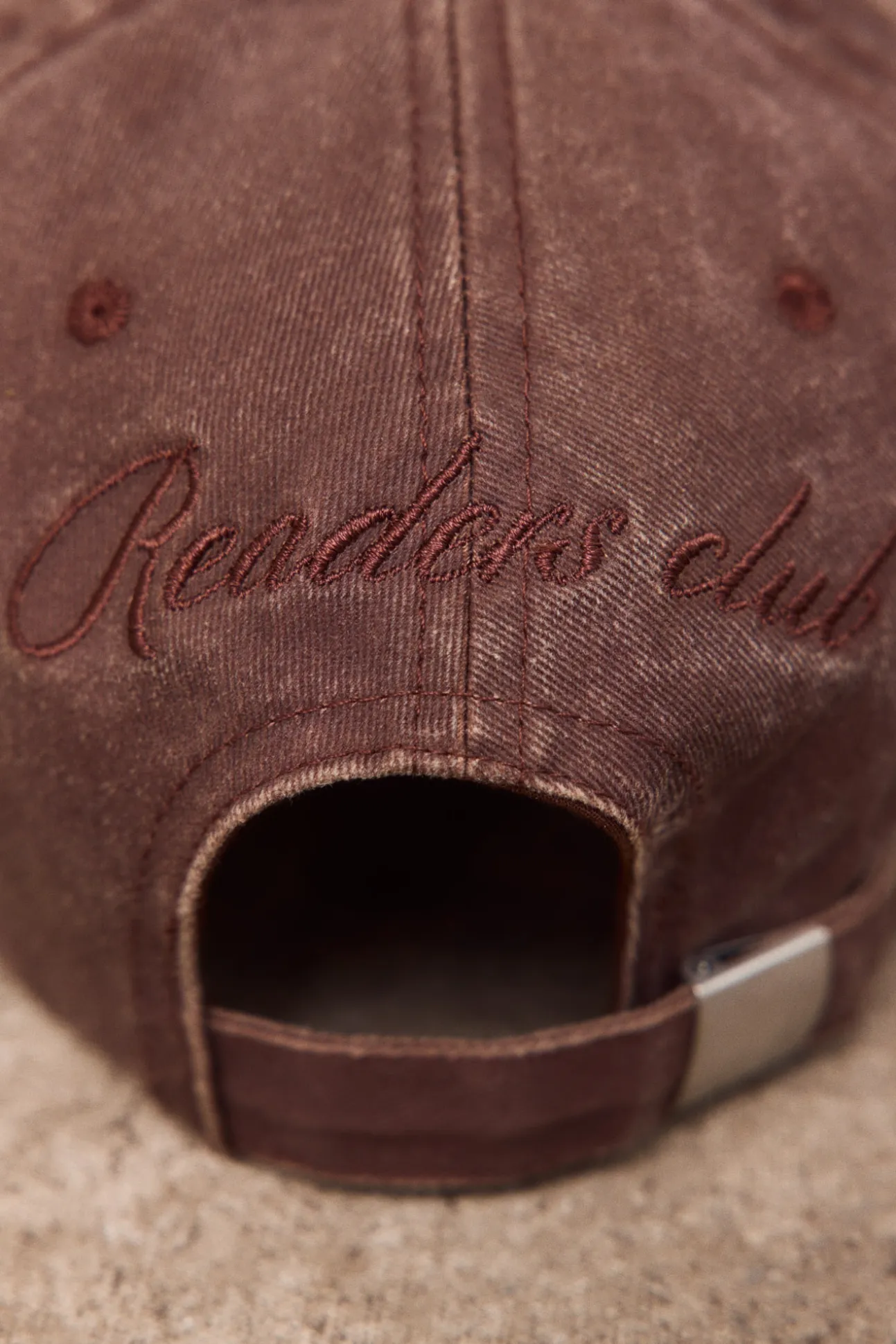 Gorra lavada bordado