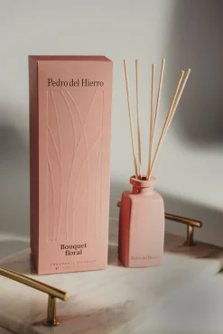 Mikado bouquet floral