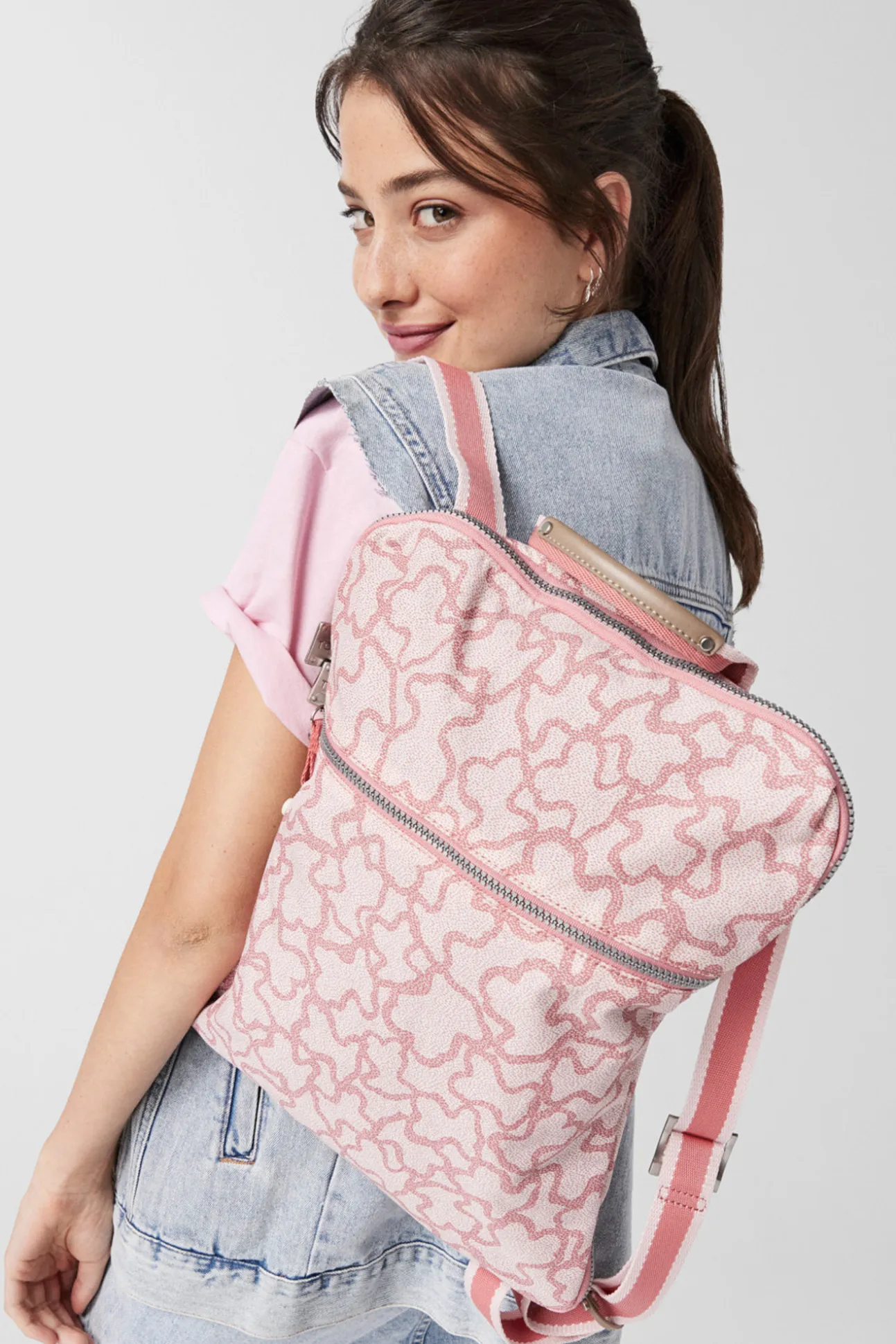 Mochila Kaos New Colores de Nylon en color rosa
