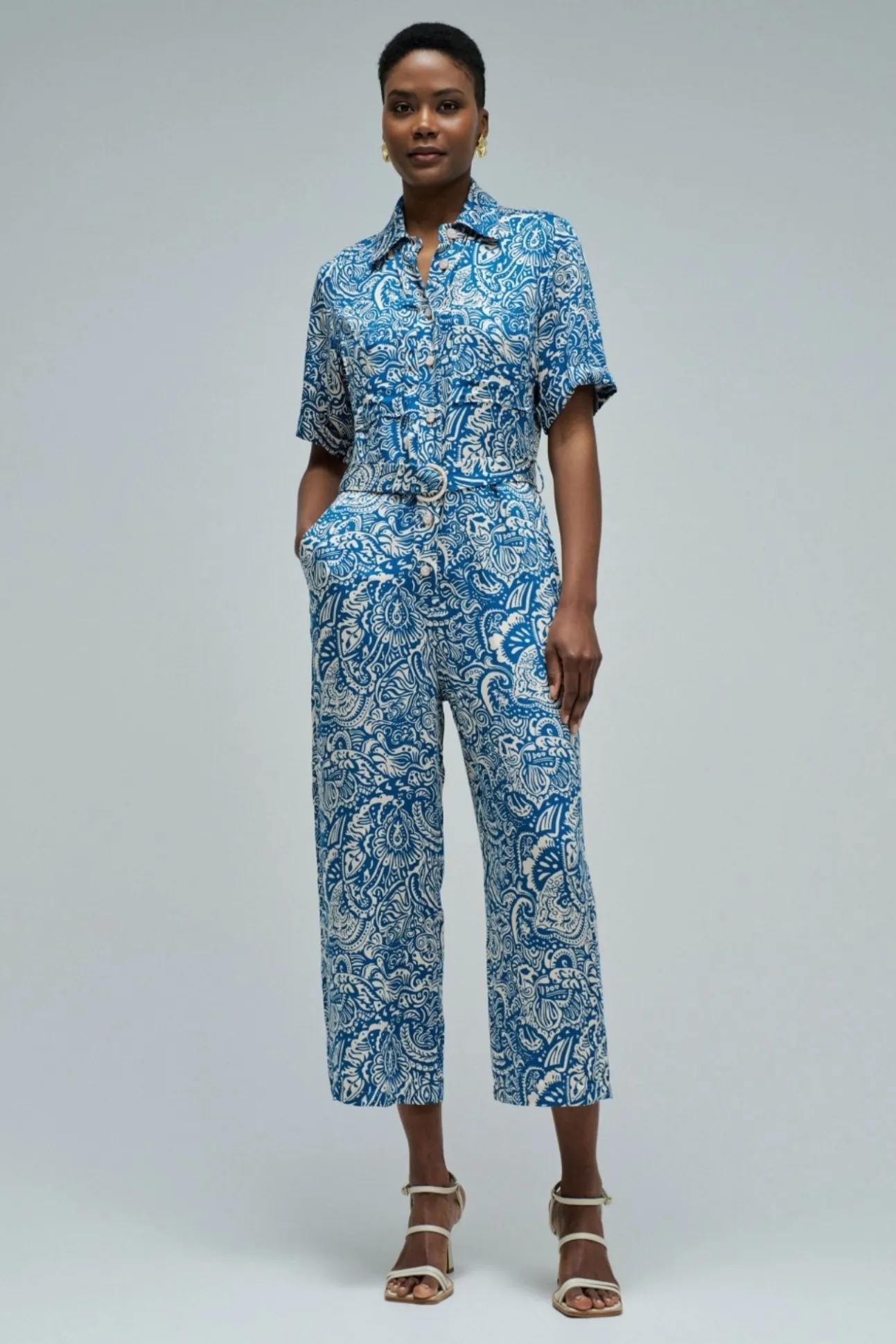 Mono con estampado floral