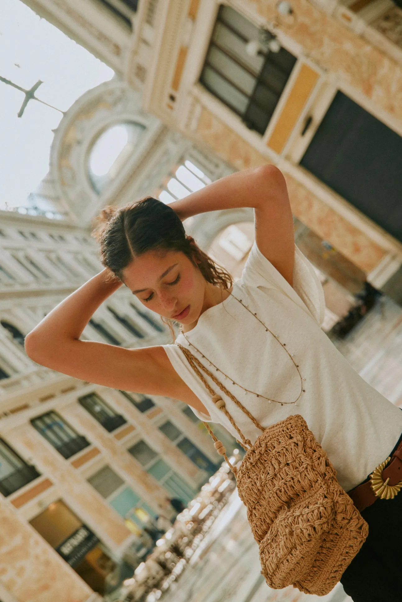 Naiara. Bolso capazo rafia