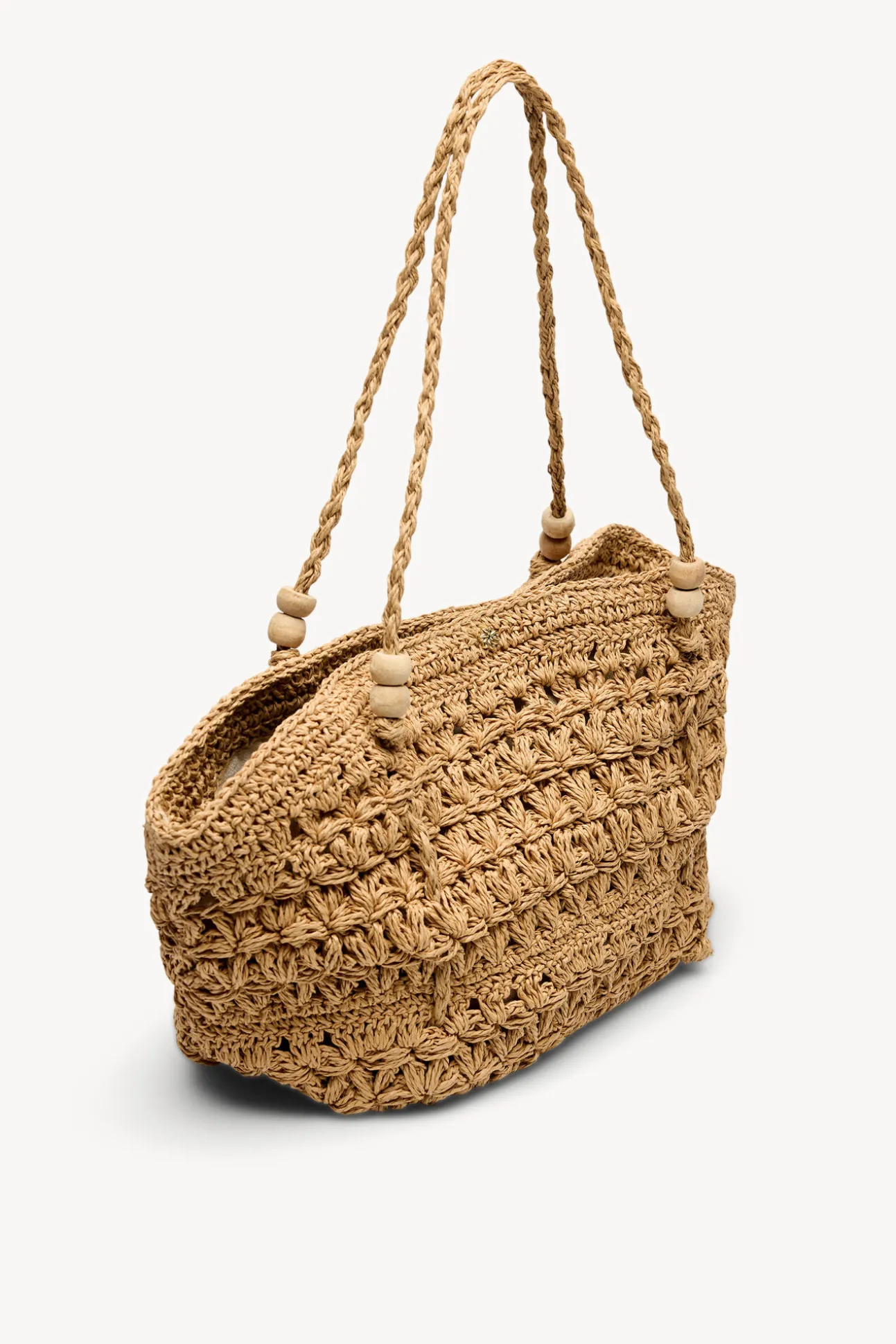 Naiara. Bolso capazo rafia