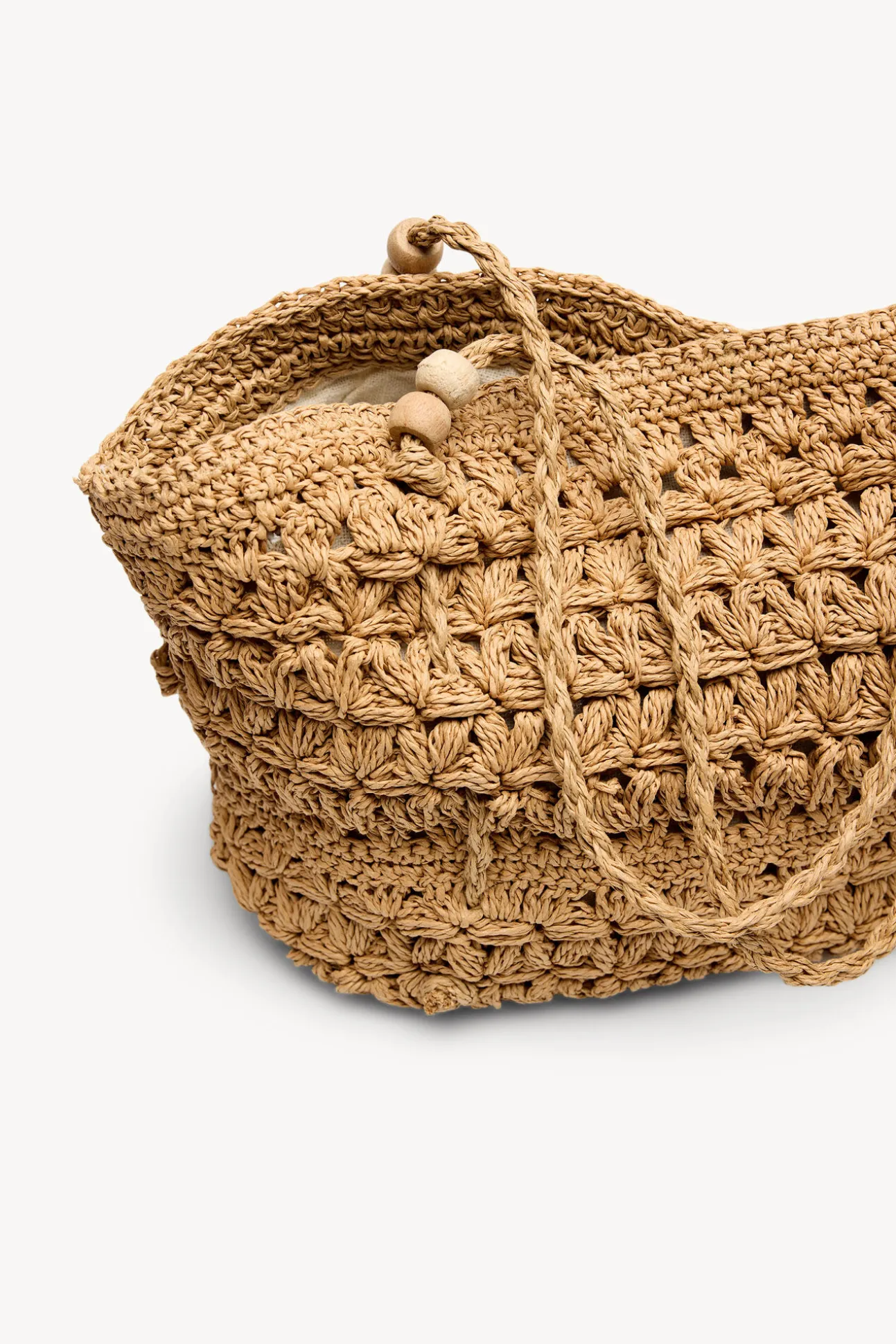 Naiara. Bolso capazo rafia