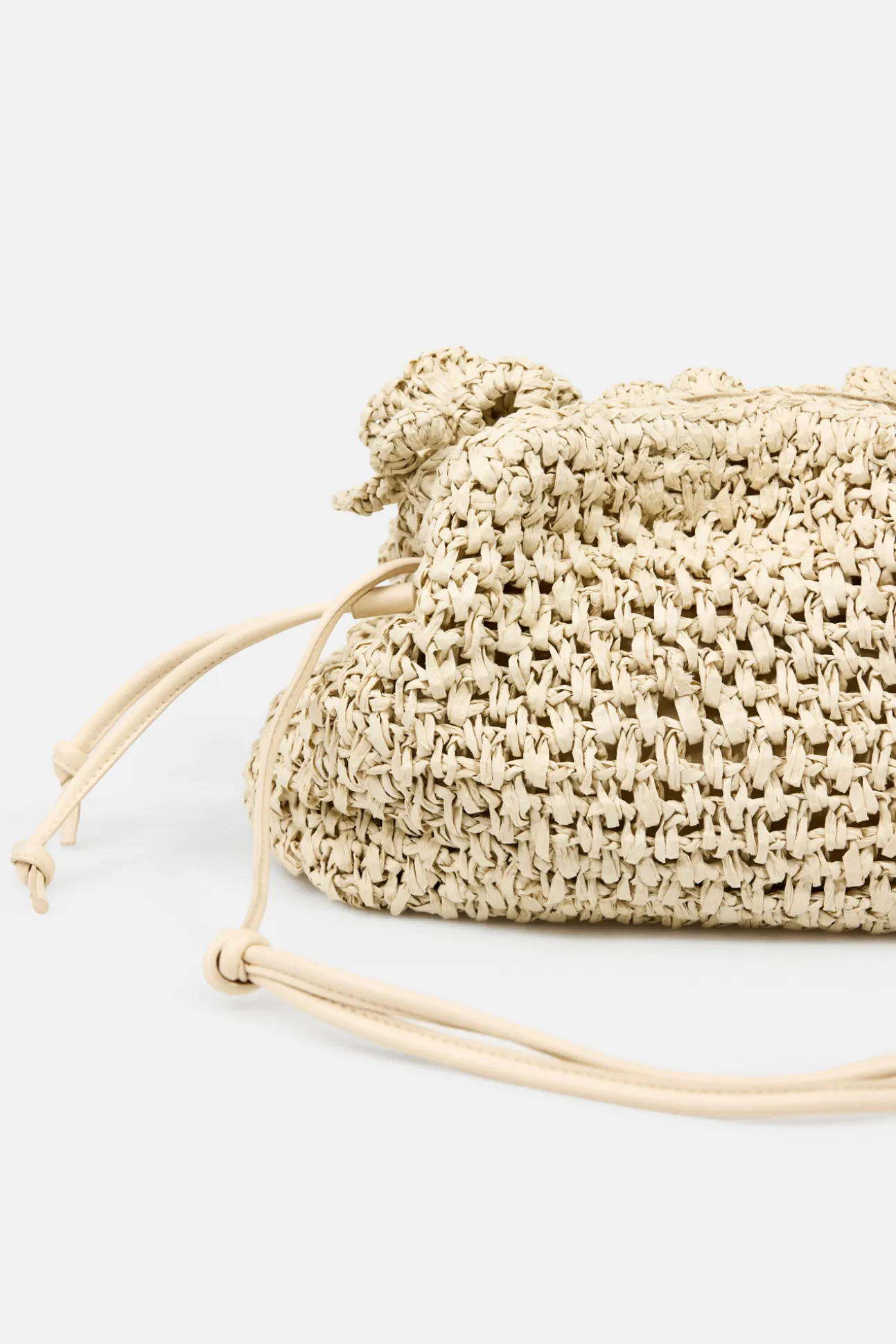 Nekane. Bolso fibras naturales con flores