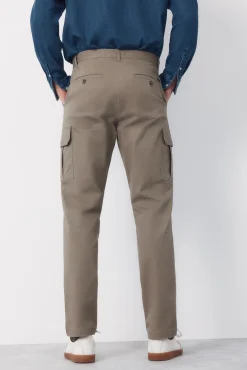 Pantalón cargo tapered