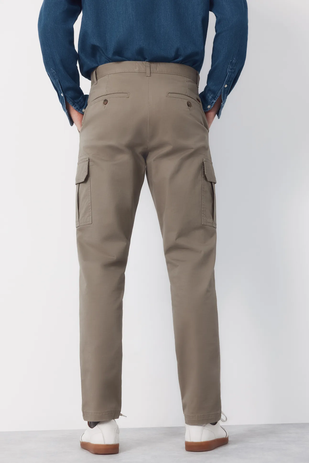 Pantalón cargo tapered