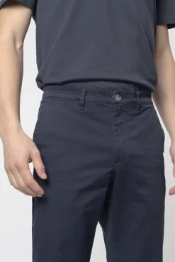 Pantalón chino algodón slim fit