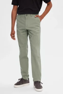 Pantalón chino clásico Slim Fit confeccionado con algodón orgánico