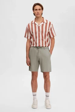 Pantalón chino corto