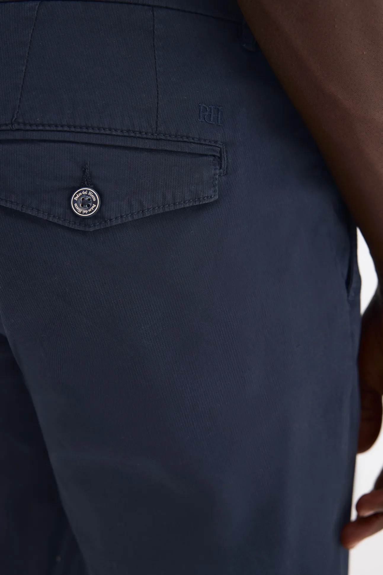 Pantalón chino estructura regular fit