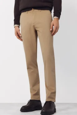 Pantalón chino regular fit