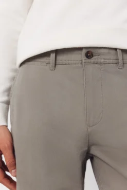 Pantalón chino regular fit