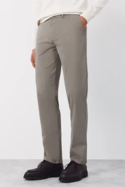 Pantalón chino regular fit