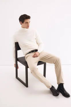 Pantalón chino slim fit