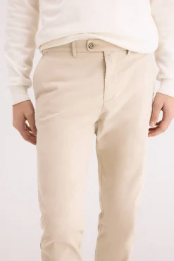 Pantalón chino slim fit