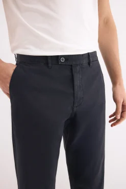 Pantalón chino slim fit