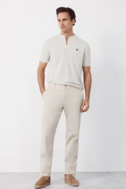 Pantalón chino técnico slim ligero
