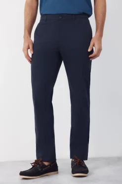 Pantalón chino técnico slim ligero