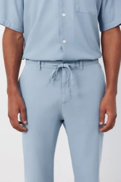 Pantalón con gomas y cordones regular