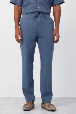 Pantalón con gomas y cordones regular