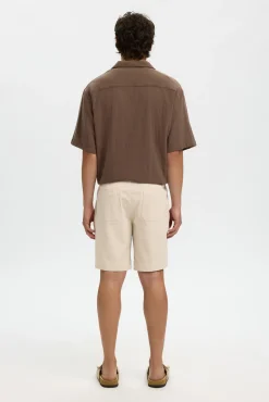 Pantalón corto de con bolsillos laterales