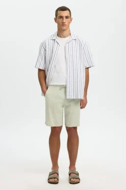 Pantalón corto de lino