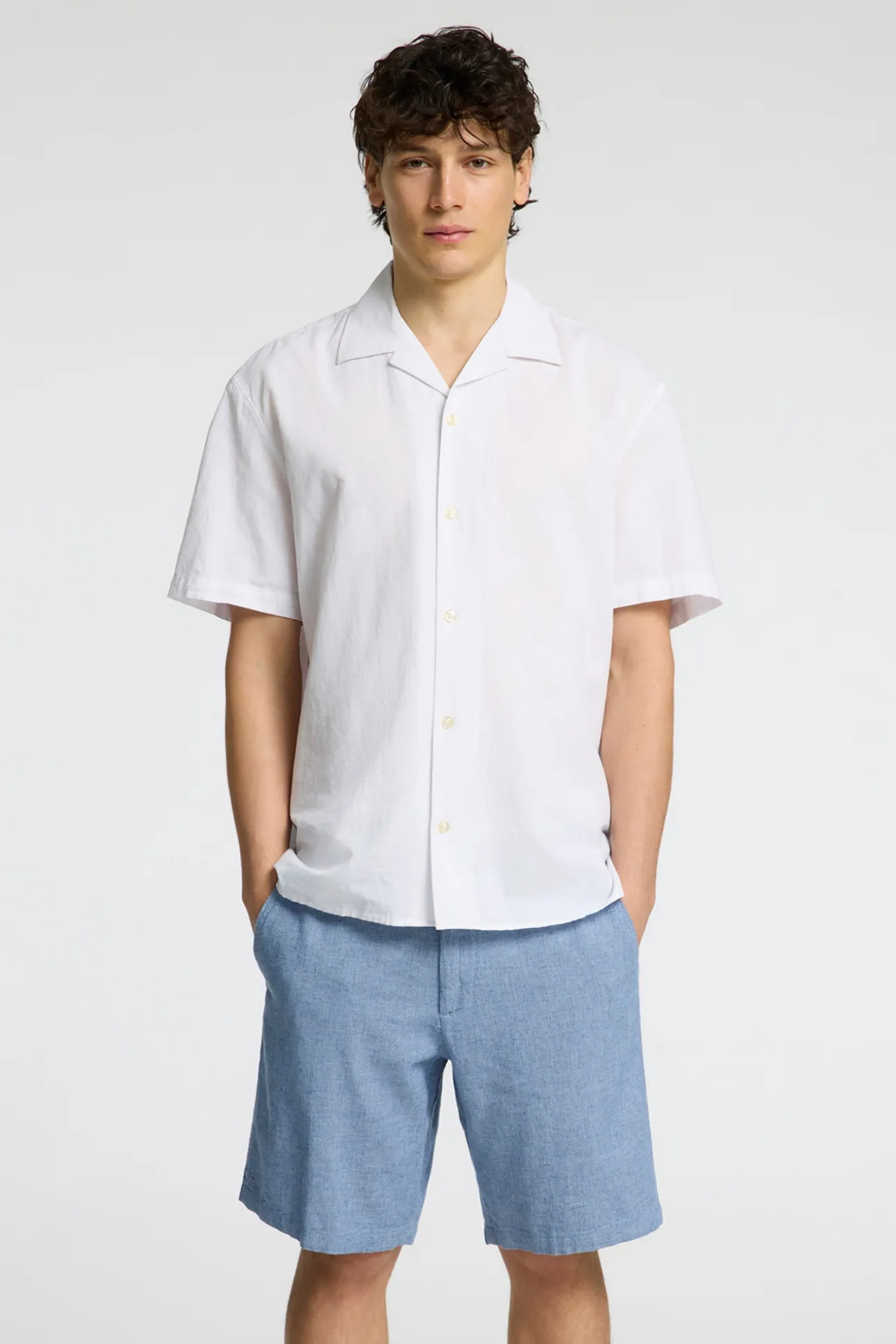 Pantalón corto de lino