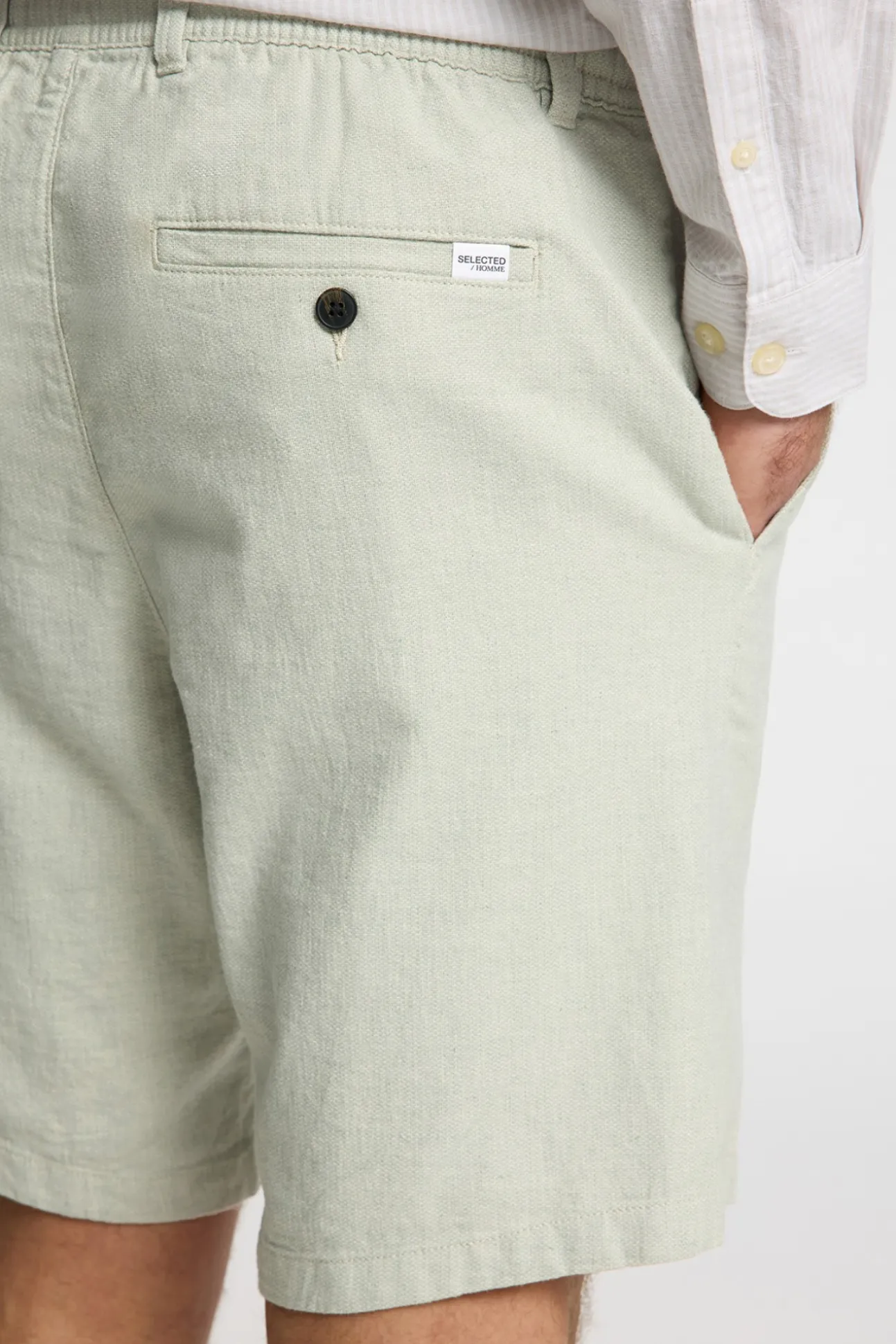 Pantalón corto de lino