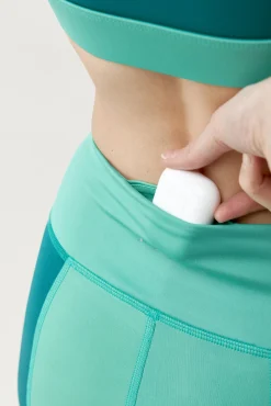 Pantalón corto deportivo Darana azul y verde