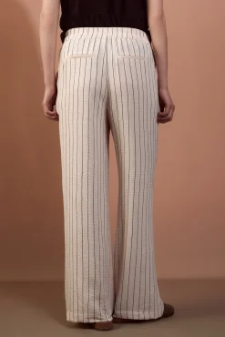 Pantalón de pata ancha