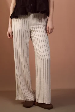 Pantalón de pata ancha