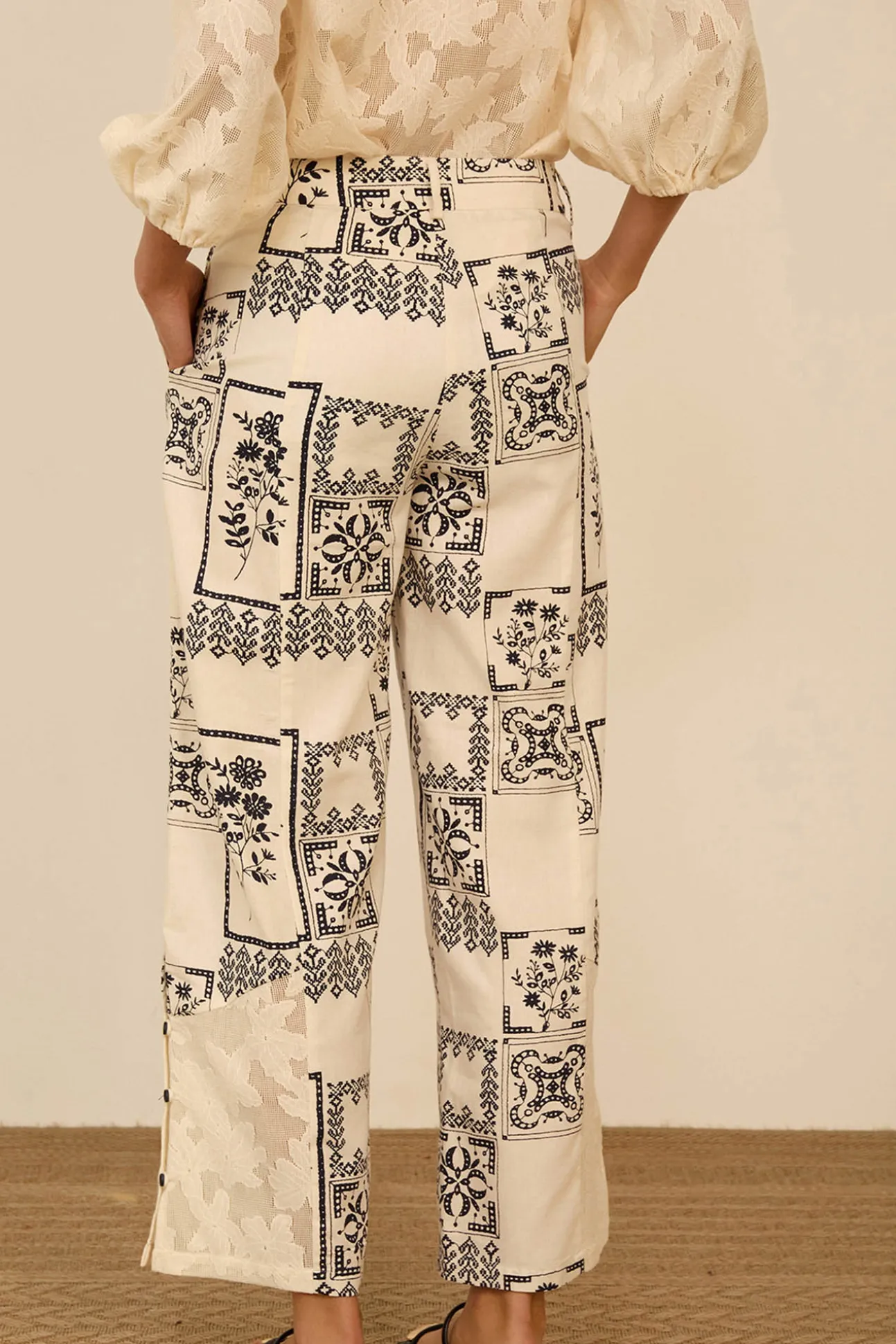 Pantalón estampado bimateria