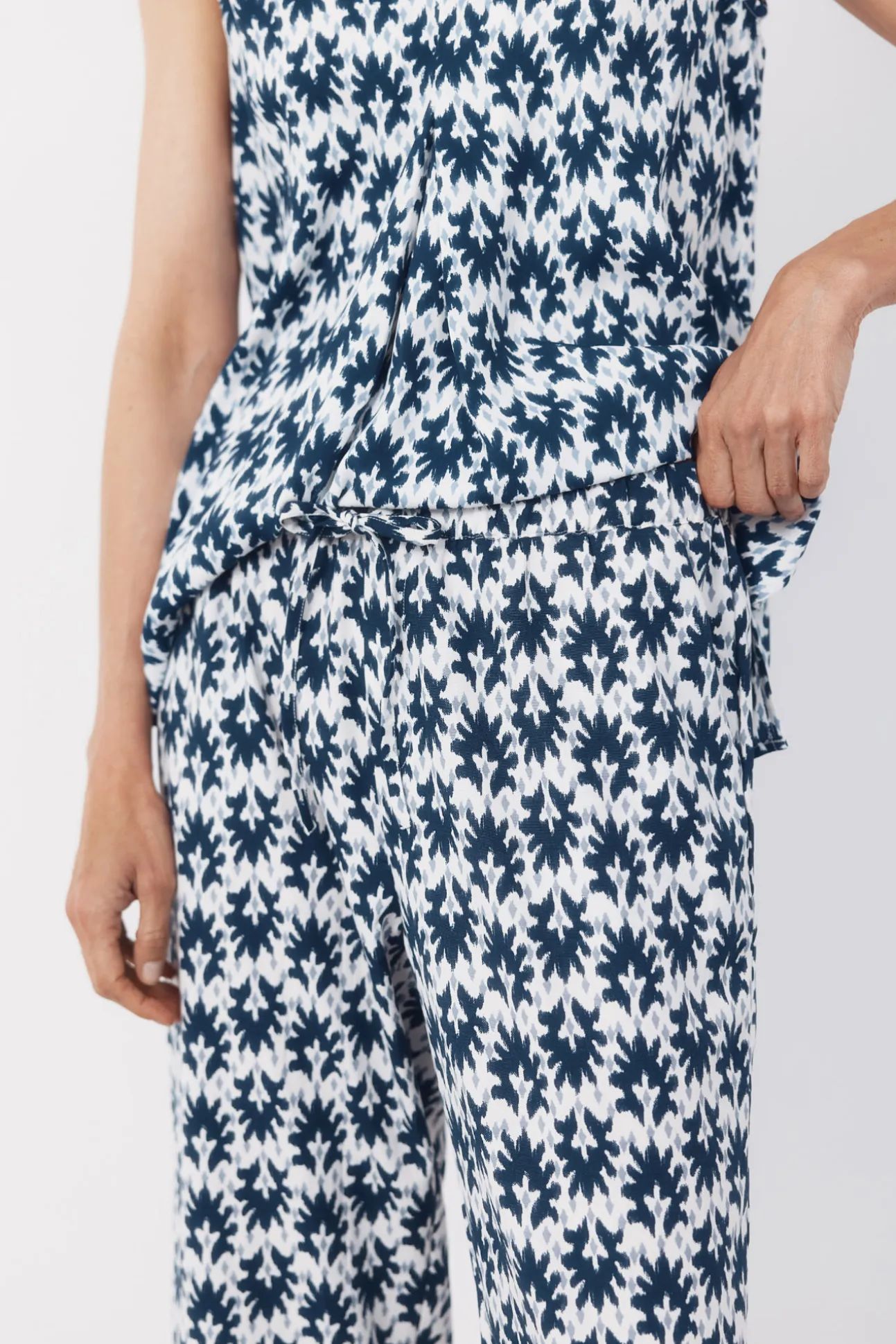 Pantalón fluído estampado