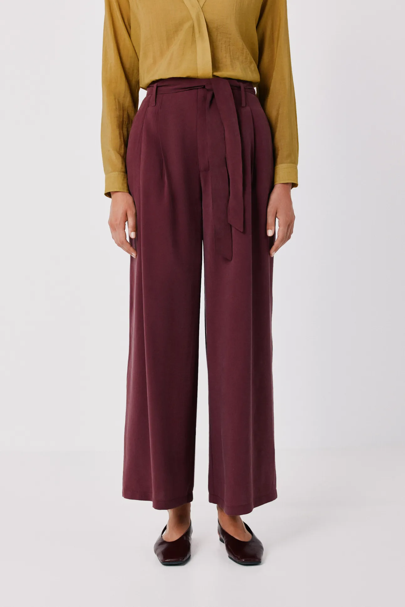 Pantalón fluido ancho