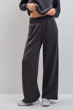 Pantalón largo ancho modal gris